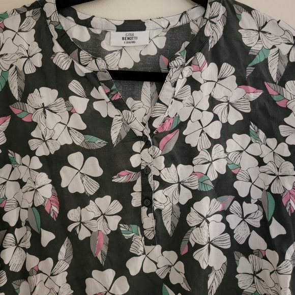 Gina Benotti Long Sleeve Floral V-neck Blouse - Picture 2 of 8